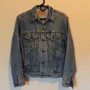 Beautiful Vintage Levi’s Ladies Jean Jacket